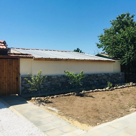 Бунгало- Bungalow Kavarna Exterior foto