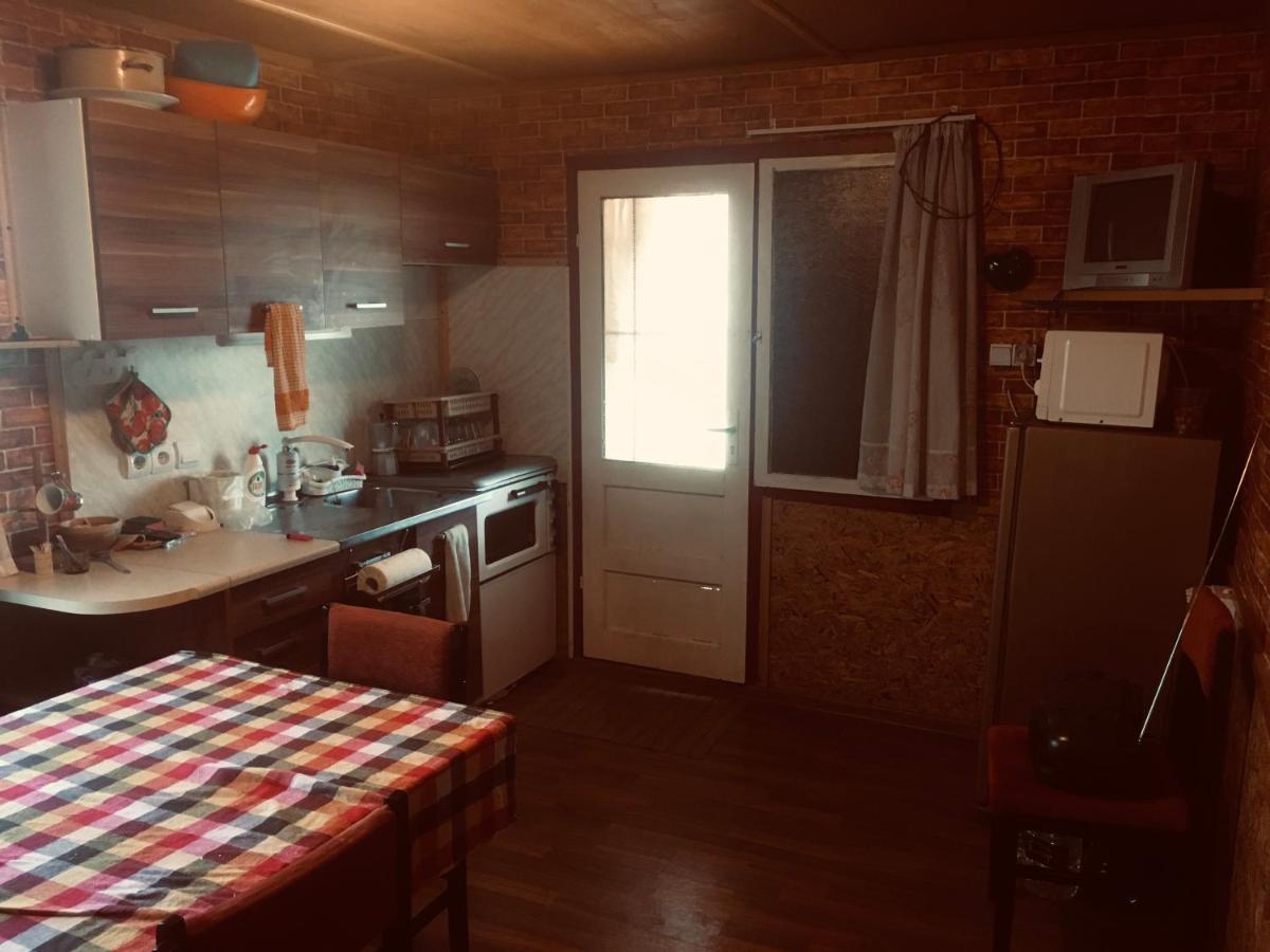 Бунгало- Bungalow Kavarna Exterior foto